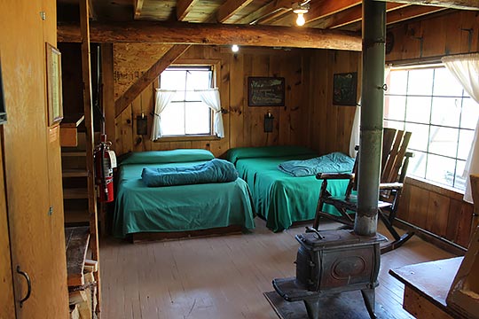 Saddleback cabin downstairs beds