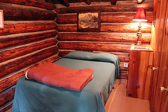 Aspen cabin bedroom lodging